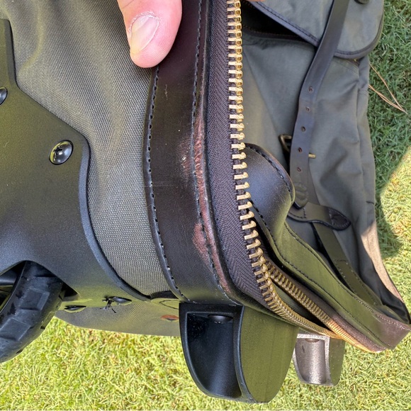 Filson two wheel carry on - Picture 7 of 9